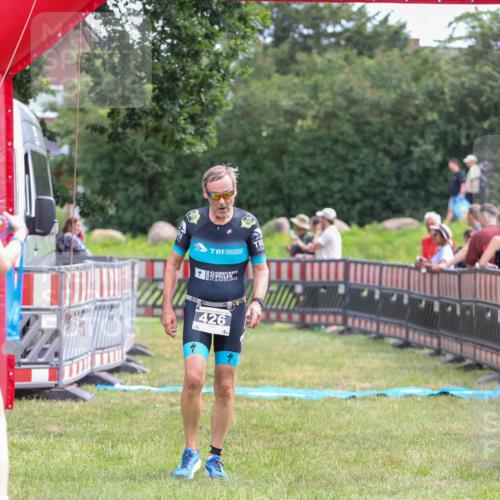 21.06.2026 - 29. Vierlanden-Triathlon Andreas Tolksdorf http://msf.ph/oto/9915434 21.06.2026 11:41:22 Ziel 426, 557 meine-sportfotos.de