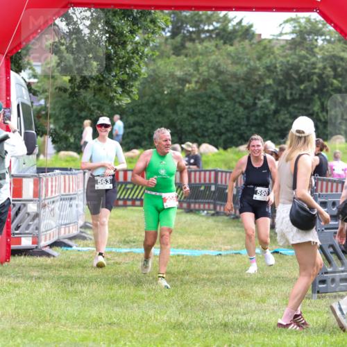 21.06.2026 - 29. Vierlanden-Triathlon Andreas Tolksdorf http://msf.ph/oto/9915447 21.06.2026 11:41:48 Ziel 205, 563, 590 meine-sportfotos.de
