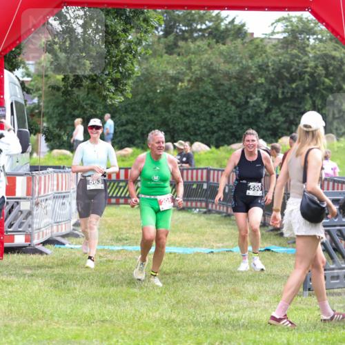 21.06.2026 - 29. Vierlanden-Triathlon Andreas Tolksdorf http://msf.ph/oto/9915449 21.06.2026 11:41:48 Ziel 205, 563, 590 meine-sportfotos.de