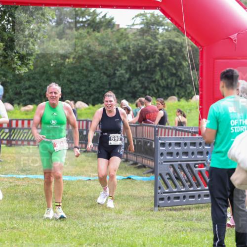 21.06.2026 - 29. Vierlanden-Triathlon Andreas Tolksdorf http://msf.ph/oto/9915456 21.06.2026 11:41:49 Ziel 205, 563, 590 meine-sportfotos.de