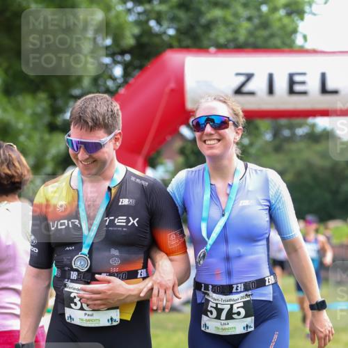 21.06.2026 - 29. Vierlanden-Triathlon Andreas Tolksdorf http://msf.ph/oto/9915478 21.06.2026 11:42:26 Ziel 484, 570, 579 meine-sportfotos.de