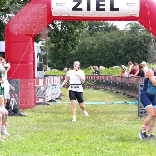 21.06.2026 - 29. Vierlanden-Triathlon Andreas Tolksdorf http://msf.ph/oto/9915484 21.06.2026 11:42:29 Ziel 484, 570, 579 meine-sportfotos.de