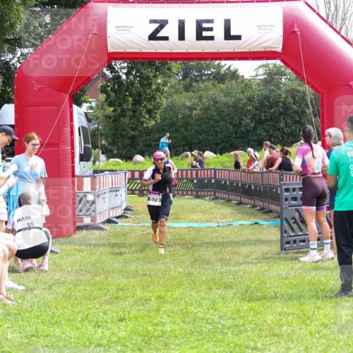 21.06.2026 - 29. Vierlanden-Triathlon Andreas Tolksdorf http://msf.ph/oto/9915493 21.06.2026 11:42:39 Ziel 515, 570 meine-sportfotos.de