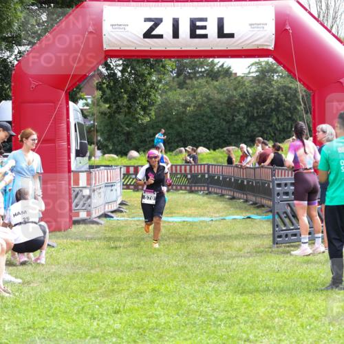 21.06.2026 - 29. Vierlanden-Triathlon Andreas Tolksdorf http://msf.ph/oto/9915494 21.06.2026 11:42:39 Ziel 515, 570 meine-sportfotos.de