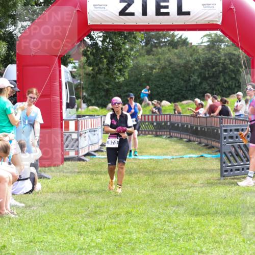 21.06.2026 - 29. Vierlanden-Triathlon Andreas Tolksdorf http://msf.ph/oto/9915501 21.06.2026 11:42:41 Ziel 515, 570 meine-sportfotos.de