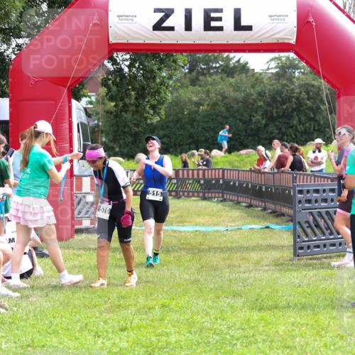 21.06.2026 - 29. Vierlanden-Triathlon Andreas Tolksdorf http://msf.ph/oto/9915513 21.06.2026 11:42:44 Ziel 515 meine-sportfotos.de
