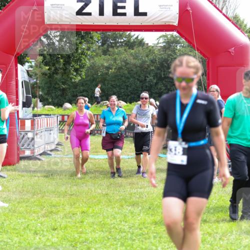 21.06.2026 - 29. Vierlanden-Triathlon Andreas Tolksdorf http://msf.ph/oto/9915534 21.06.2026 11:43:10 Ziel 613 meine-sportfotos.de