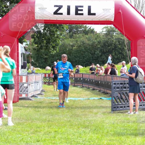 21.06.2026 - 29. Vierlanden-Triathlon Andreas Tolksdorf http://msf.ph/oto/9915542 21.06.2026 11:43:30 Ziel 415, 455, 576 meine-sportfotos.de