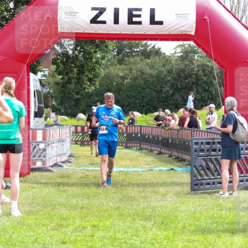 21.06.2026 - 29. Vierlanden-Triathlon Andreas Tolksdorf http://msf.ph/oto/9915545 21.06.2026 11:43:31 Ziel 415, 455, 576 meine-sportfotos.de