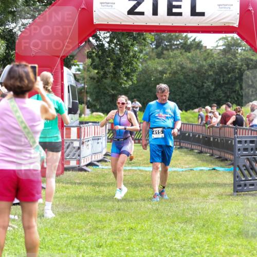 21.06.2026 - 29. Vierlanden-Triathlon Andreas Tolksdorf http://msf.ph/oto/9915551 21.06.2026 11:43:33 Ziel 415, 455, 576 meine-sportfotos.de