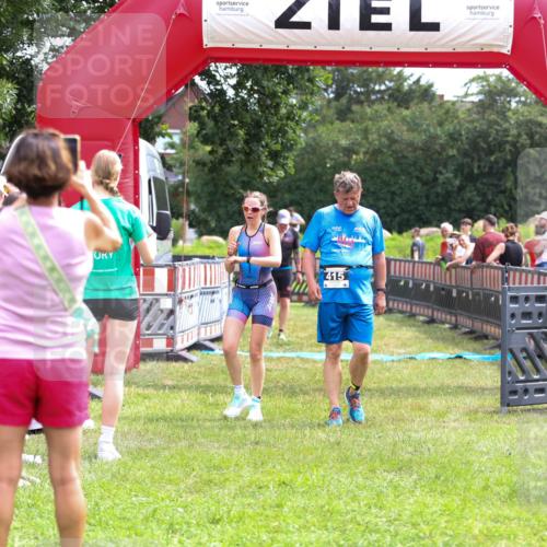 21.06.2026 - 29. Vierlanden-Triathlon Andreas Tolksdorf http://msf.ph/oto/9915555 21.06.2026 11:43:33 Ziel 415, 455, 576 meine-sportfotos.de