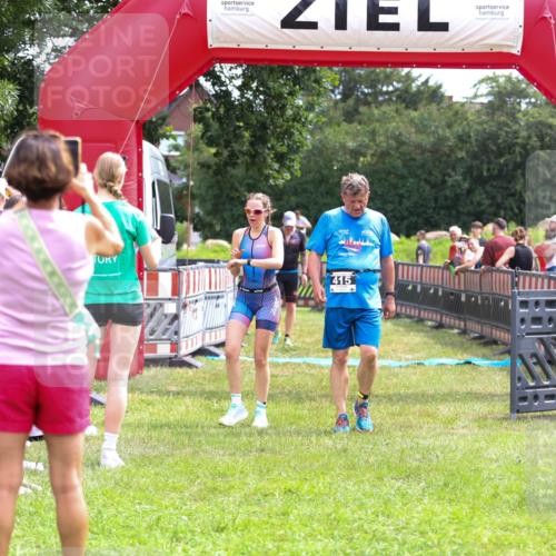 21.06.2026 - 29. Vierlanden-Triathlon Andreas Tolksdorf http://msf.ph/oto/9915556 21.06.2026 11:43:33 Ziel 415, 455, 576 meine-sportfotos.de