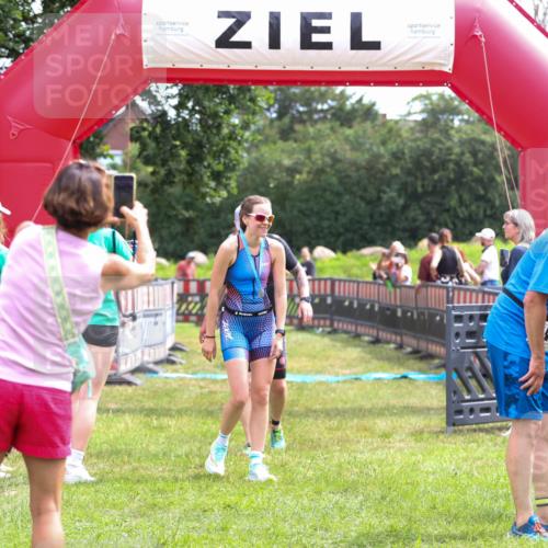 21.06.2026 - 29. Vierlanden-Triathlon Andreas Tolksdorf http://msf.ph/oto/9915559 21.06.2026 11:43:42 Ziel 556 meine-sportfotos.de