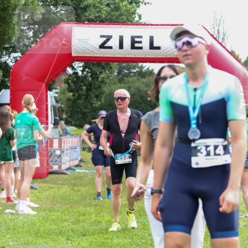 21.06.2026 - 29. Vierlanden-Triathlon Andreas Tolksdorf http://msf.ph/oto/9915577 21.06.2026 11:45:58 Ziel 494 meine-sportfotos.de