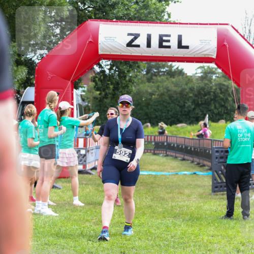 21.06.2026 - 29. Vierlanden-Triathlon Andreas Tolksdorf http://msf.ph/oto/9915580 21.06.2026 11:46:06 Ziel 494 meine-sportfotos.de
