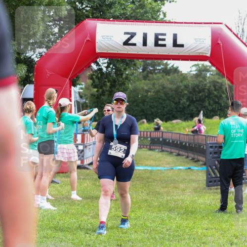 21.06.2026 - 29. Vierlanden-Triathlon Andreas Tolksdorf http://msf.ph/oto/9915581 21.06.2026 11:46:06 Ziel 494 meine-sportfotos.de