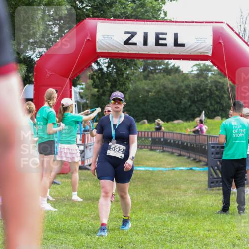 21.06.2026 - 29. Vierlanden-Triathlon Andreas Tolksdorf http://msf.ph/oto/9915582 21.06.2026 11:46:06 Ziel 494 meine-sportfotos.de