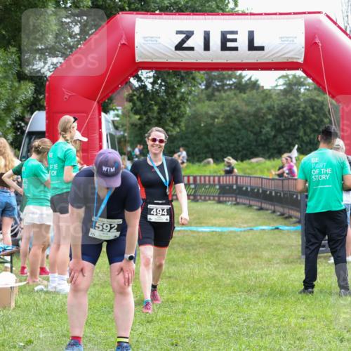 21.06.2026 - 29. Vierlanden-Triathlon Andreas Tolksdorf http://msf.ph/oto/9915588 21.06.2026 11:46:11 Ziel 502 meine-sportfotos.de