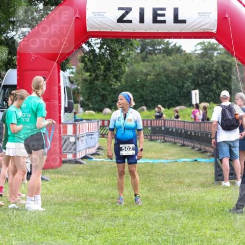 21.06.2026 - 29. Vierlanden-Triathlon Andreas Tolksdorf http://msf.ph/oto/9915621 21.06.2026 11:46:31 Ziel 567 meine-sportfotos.de