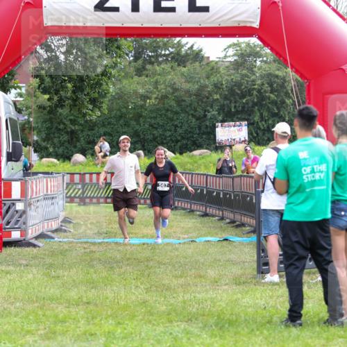 21.06.2026 - 29. Vierlanden-Triathlon Andreas Tolksdorf http://msf.ph/oto/9915631 21.06.2026 11:46:41 Ziel 560, 567 meine-sportfotos.de