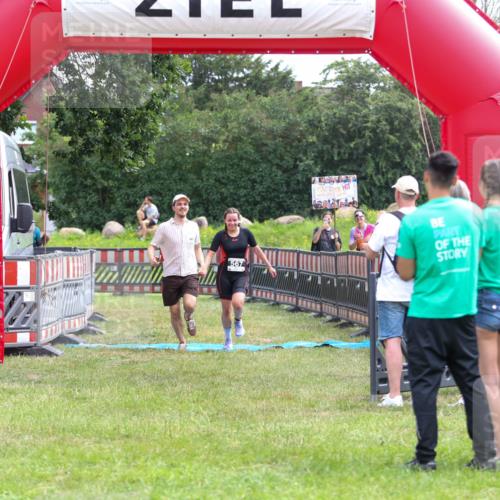 21.06.2026 - 29. Vierlanden-Triathlon Andreas Tolksdorf http://msf.ph/oto/9915632 21.06.2026 11:46:41 Ziel 560, 567 meine-sportfotos.de