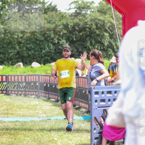 21.06.2026 - 29. Vierlanden-Triathlon Andreas Tolksdorf http://msf.ph/oto/9915658 21.06.2026 14:01:43 Ziel 894 meine-sportfotos.de