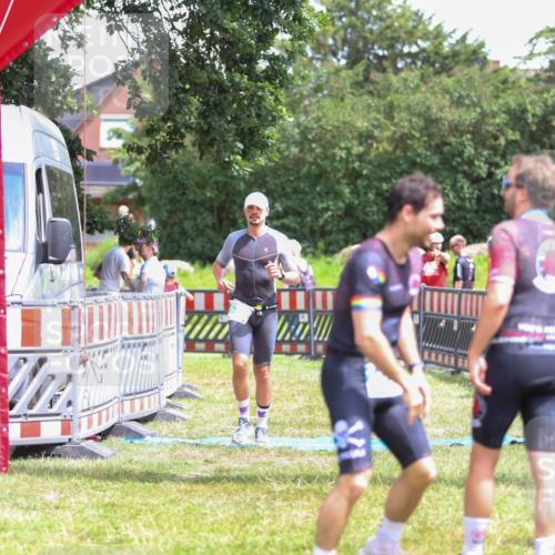 21.06.2026 - 29. Vierlanden-Triathlon Andreas Tolksdorf http://msf.ph/oto/9915685 21.06.2026 14:02:07 Ziel 632, 1075 meine-sportfotos.de