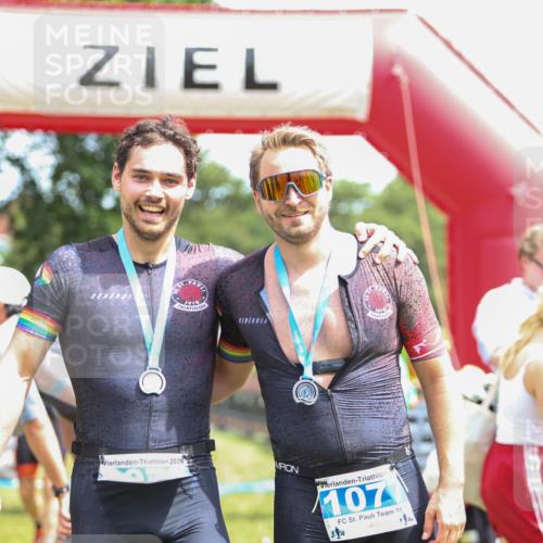 21.06.2026 - 29. Vierlanden-Triathlon Andreas Tolksdorf http://msf.ph/oto/9915692 21.06.2026 14:02:24 Ziel 1090 meine-sportfotos.de