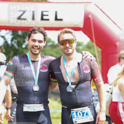 21.06.2026 - 29. Vierlanden-Triathlon Andreas Tolksdorf http://msf.ph/oto/9915696 21.06.2026 14:02:24 Ziel 1090 meine-sportfotos.de