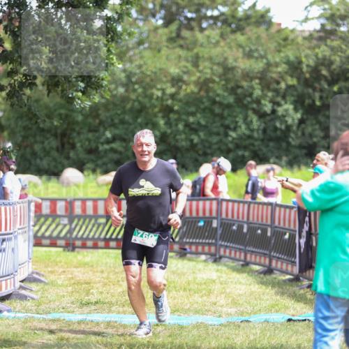21.06.2026 - 29. Vierlanden-Triathlon Andreas Tolksdorf http://msf.ph/oto/9915708 21.06.2026 14:02:41 Ziel 760 meine-sportfotos.de