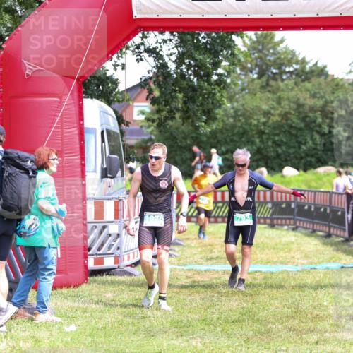 21.06.2026 - 29. Vierlanden-Triathlon Andreas Tolksdorf http://msf.ph/oto/9915725 21.06.2026 14:03:44 Ziel 793, 860, 1076 meine-sportfotos.de