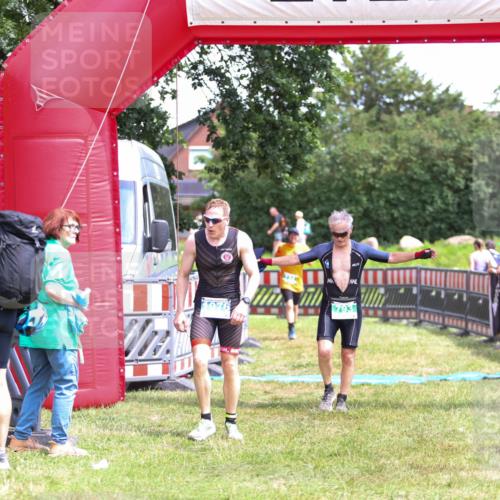21.06.2026 - 29. Vierlanden-Triathlon Andreas Tolksdorf http://msf.ph/oto/9915726 21.06.2026 14:03:44 Ziel 793, 860, 1076 meine-sportfotos.de