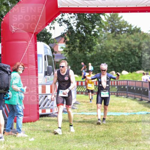 21.06.2026 - 29. Vierlanden-Triathlon Andreas Tolksdorf http://msf.ph/oto/9915728 21.06.2026 14:03:44 Ziel 793, 860, 1076 meine-sportfotos.de