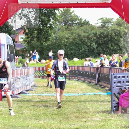 21.06.2026 - 29. Vierlanden-Triathlon Andreas Tolksdorf http://msf.ph/oto/9915731 21.06.2026 14:03:45 Ziel 793, 860, 1076 meine-sportfotos.de