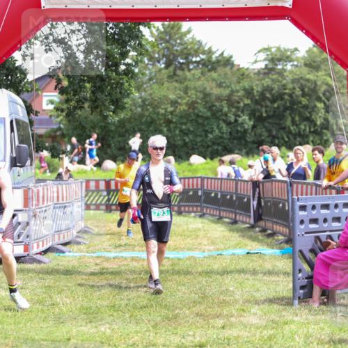 21.06.2026 - 29. Vierlanden-Triathlon Andreas Tolksdorf http://msf.ph/oto/9915733 21.06.2026 14:03:45 Ziel 793, 860, 1076 meine-sportfotos.de