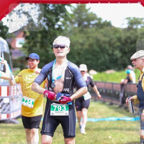 21.06.2026 - 29. Vierlanden-Triathlon Andreas Tolksdorf http://msf.ph/oto/9915739 21.06.2026 14:03:54 Ziel 860, 1078 meine-sportfotos.de