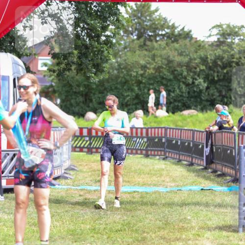 21.06.2026 - 29. Vierlanden-Triathlon Andreas Tolksdorf http://msf.ph/oto/9915788 21.06.2026 14:04:17 Ziel 874 meine-sportfotos.de