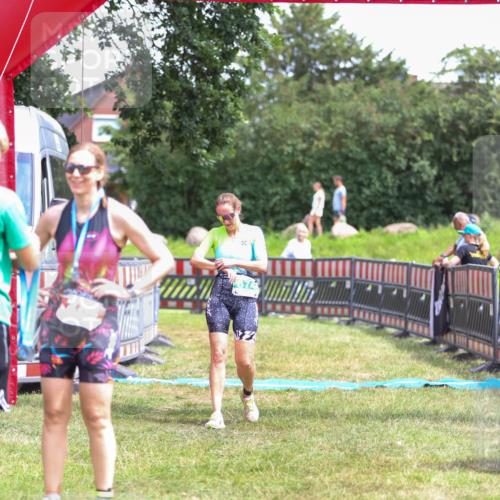 21.06.2026 - 29. Vierlanden-Triathlon Andreas Tolksdorf http://msf.ph/oto/9915794 21.06.2026 14:04:18 Ziel 874 meine-sportfotos.de