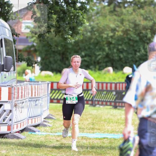 21.06.2026 - 29. Vierlanden-Triathlon Andreas Tolksdorf http://msf.ph/oto/9915816 21.06.2026 14:05:12 Ziel 834, 1030 meine-sportfotos.de