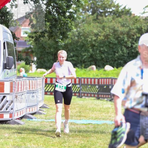 21.06.2026 - 29. Vierlanden-Triathlon Andreas Tolksdorf http://msf.ph/oto/9915821 21.06.2026 14:05:12 Ziel 834, 1030 meine-sportfotos.de