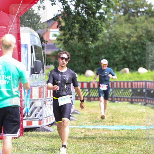 21.06.2026 - 29. Vierlanden-Triathlon Andreas Tolksdorf http://msf.ph/oto/9915826 21.06.2026 14:05:24 Ziel 138, 1030 meine-sportfotos.de