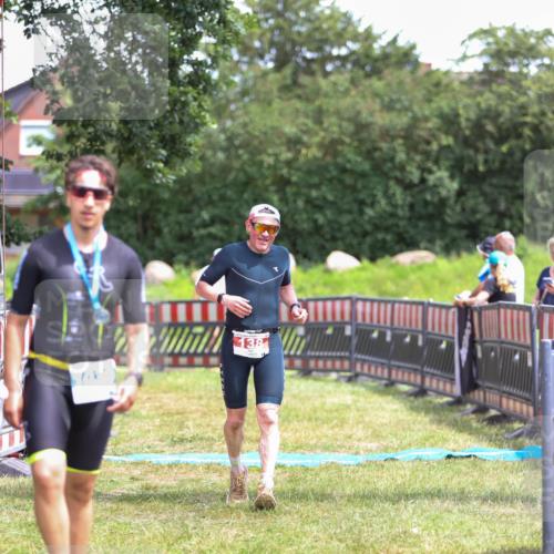 21.06.2026 - 29. Vierlanden-Triathlon Andreas Tolksdorf http://msf.ph/oto/9915834 21.06.2026 14:05:26 Ziel 138, 1030 meine-sportfotos.de