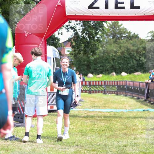 21.06.2026 - 29. Vierlanden-Triathlon Andreas Tolksdorf http://msf.ph/oto/9915851 21.06.2026 14:05:50 Ziel  meine-sportfotos.de