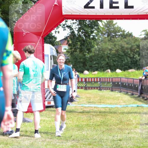 21.06.2026 - 29. Vierlanden-Triathlon Andreas Tolksdorf http://msf.ph/oto/9915856 21.06.2026 14:05:50 Ziel  meine-sportfotos.de
