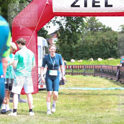 21.06.2026 - 29. Vierlanden-Triathlon Andreas Tolksdorf http://msf.ph/oto/9915858 21.06.2026 14:05:50 Ziel  meine-sportfotos.de