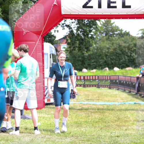 21.06.2026 - 29. Vierlanden-Triathlon Andreas Tolksdorf http://msf.ph/oto/9915859 21.06.2026 14:05:50 Ziel  meine-sportfotos.de