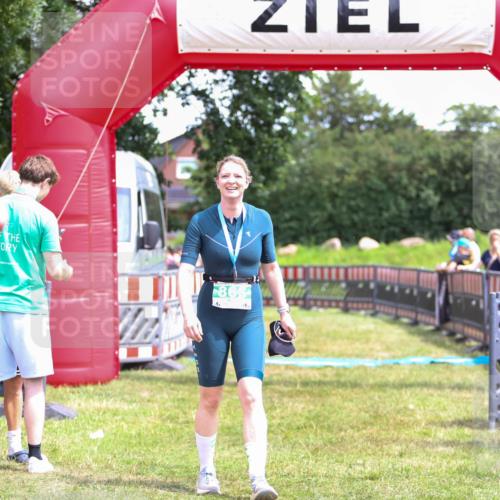 21.06.2026 - 29. Vierlanden-Triathlon Andreas Tolksdorf http://msf.ph/oto/9915863 21.06.2026 14:05:51 Ziel  meine-sportfotos.de