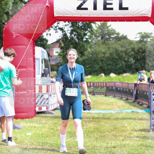 21.06.2026 - 29. Vierlanden-Triathlon Andreas Tolksdorf http://msf.ph/oto/9915864 21.06.2026 14:05:51 Ziel  meine-sportfotos.de