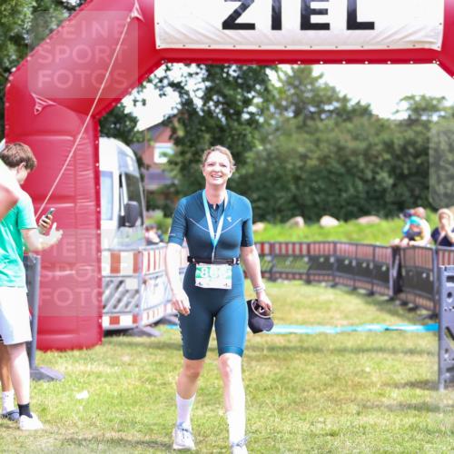 21.06.2026 - 29. Vierlanden-Triathlon Andreas Tolksdorf http://msf.ph/oto/9915866 21.06.2026 14:05:52 Ziel  meine-sportfotos.de