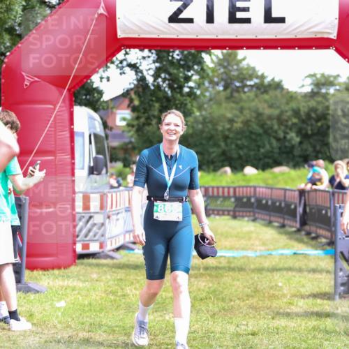 21.06.2026 - 29. Vierlanden-Triathlon Andreas Tolksdorf http://msf.ph/oto/9915868 21.06.2026 14:05:52 Ziel  meine-sportfotos.de